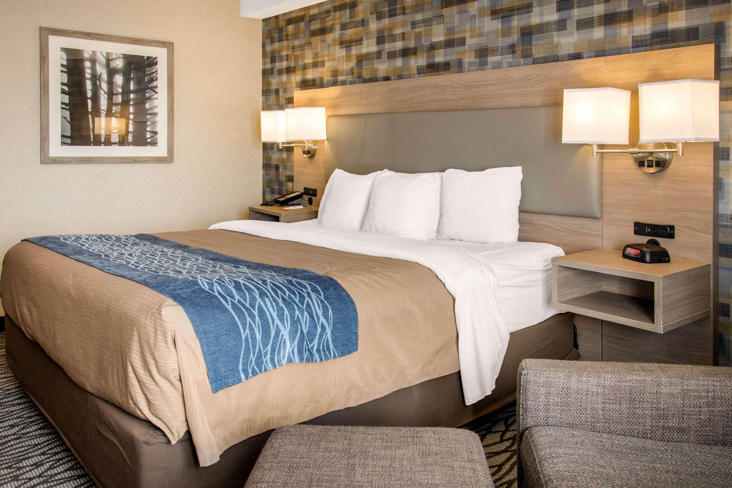 Comfort Inn Aeroport Dorval Esterno foto