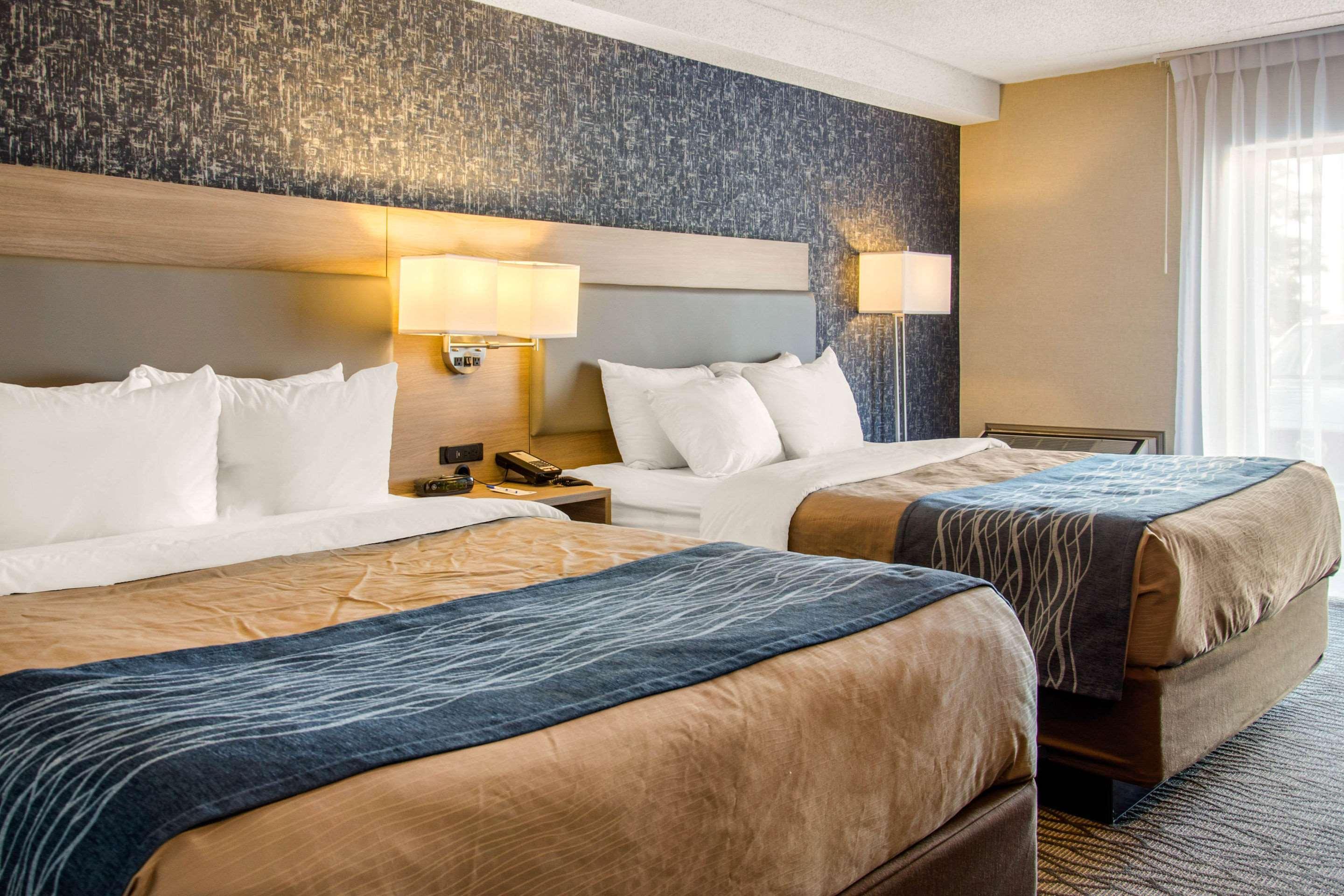 Comfort Inn Aeroport Dorval Esterno foto