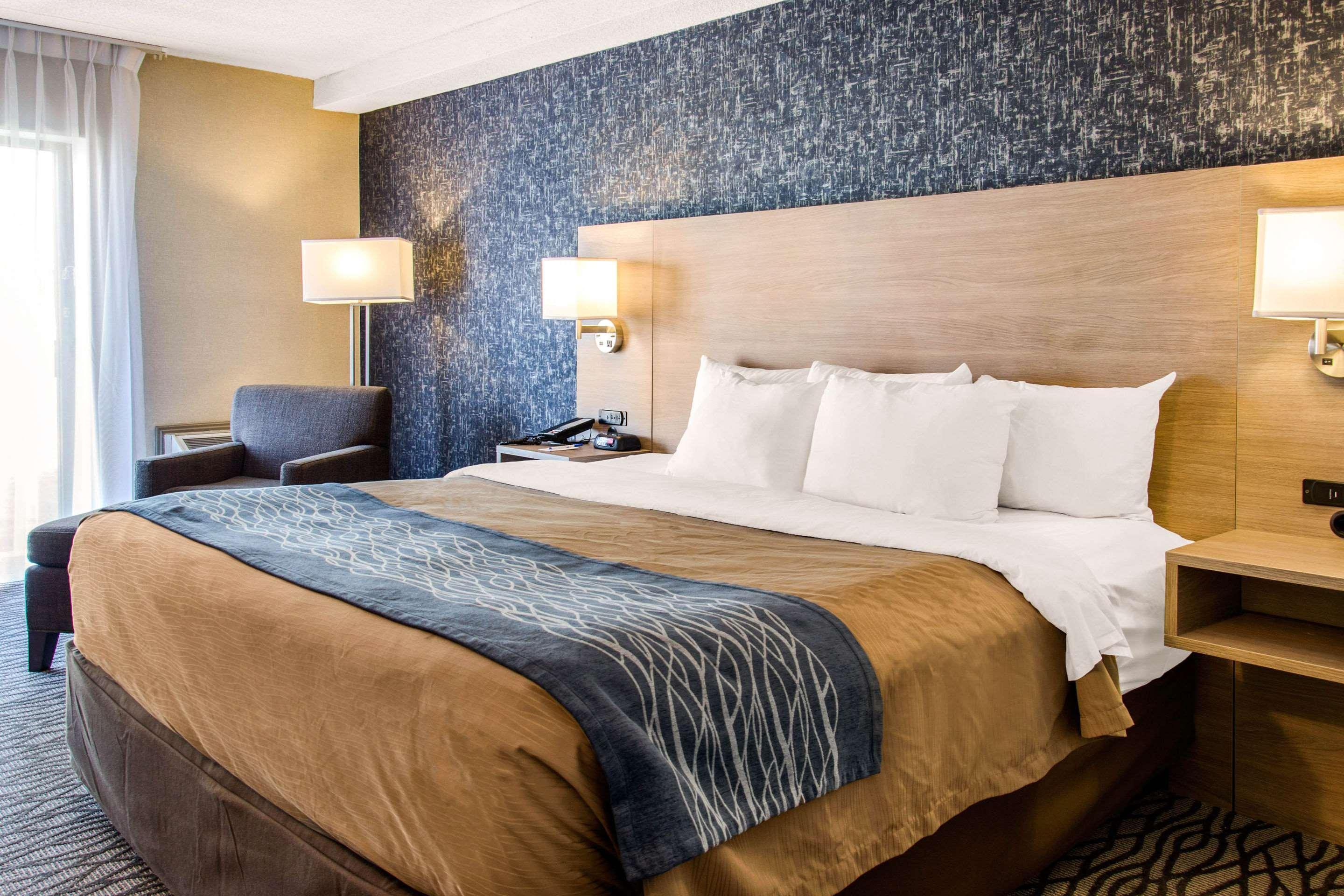 Comfort Inn Aeroport Dorval Esterno foto