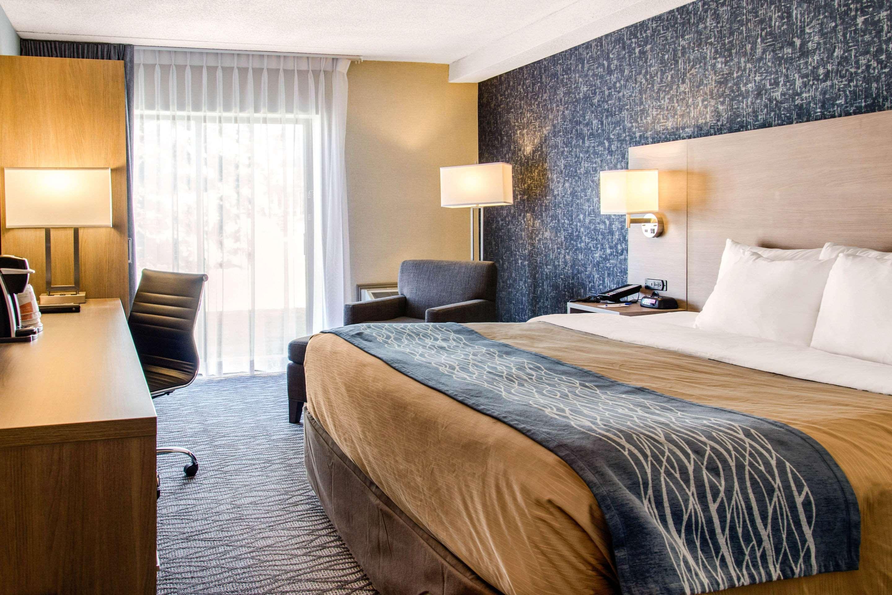 Comfort Inn Aeroport Dorval Esterno foto